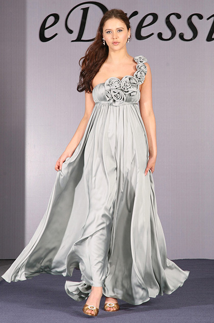 Elegant Single Rose Shoulder Evening Dress