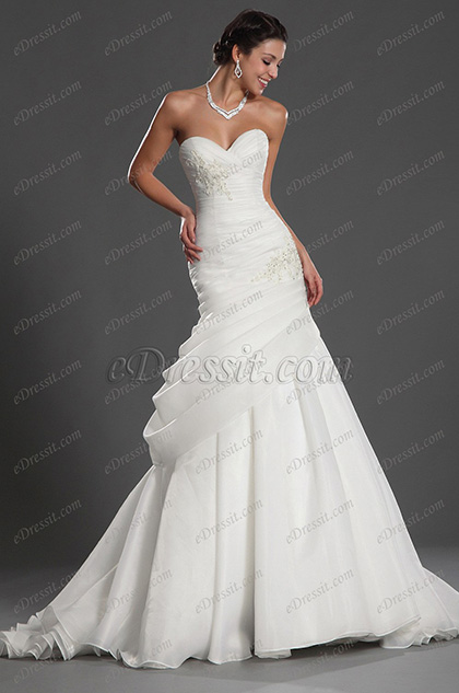 Graceful Strapless and Sweetheart Wedding Gown