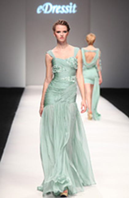 2013 S/S Fashion Show Handmade Flowers Two Straps Evening Dress