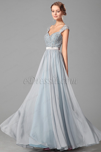 Robe de soirée bleu clair décolleté coeur dentelle