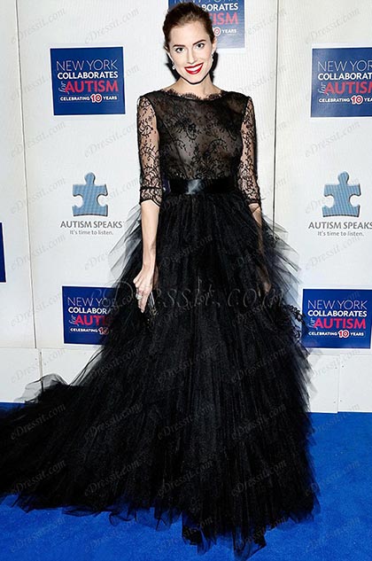 Robe noire en dentelle Allision Williams 2014 Winter Ball