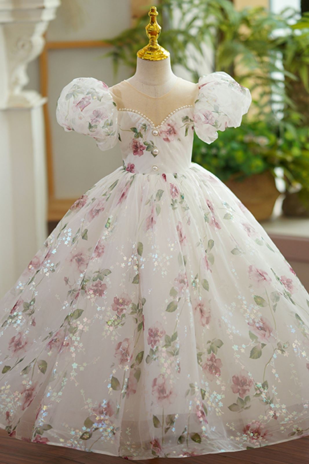 Prinzessin Herz Ausschnitt Bodenlang Tüll Blumenmädchenkleider in Weiß