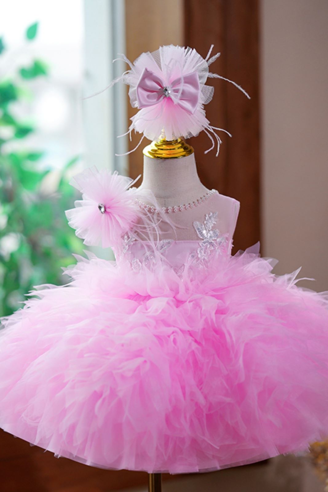 Princess Jewel Neck Tea Length Tulle Flower Girl Dress in Pink