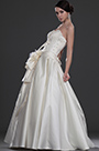 Elegant Strapless Wedding Gown