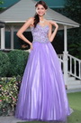 Robe de bal lilas style princesse décolleté coeur en perles