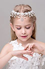 Обруч для волос с бисером и цветами
