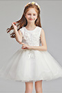 Robe De Fille Blanc En Tulle Avec Broderie