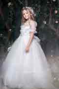 New Stunning Round Neckline Lace Flower Girl Dresses