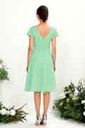 Robe demoiselle d’honneur A‑line en mousseline avec col en V, manches courtes et longueur genou pour mariage