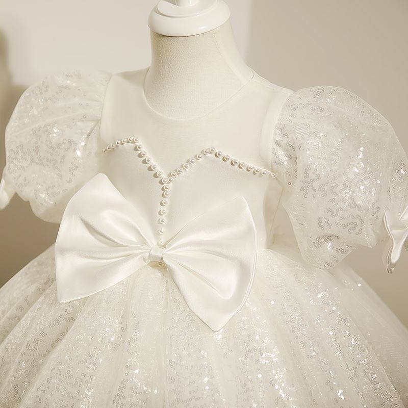 Prinzessin Runden Wadenlang Satin Blumenmädchenkleider in Weiß