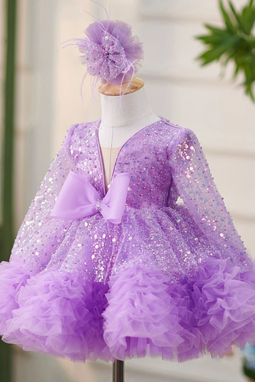 Prinzessin Wadenlang Pailletten Blumenmädchenkleider in Lila