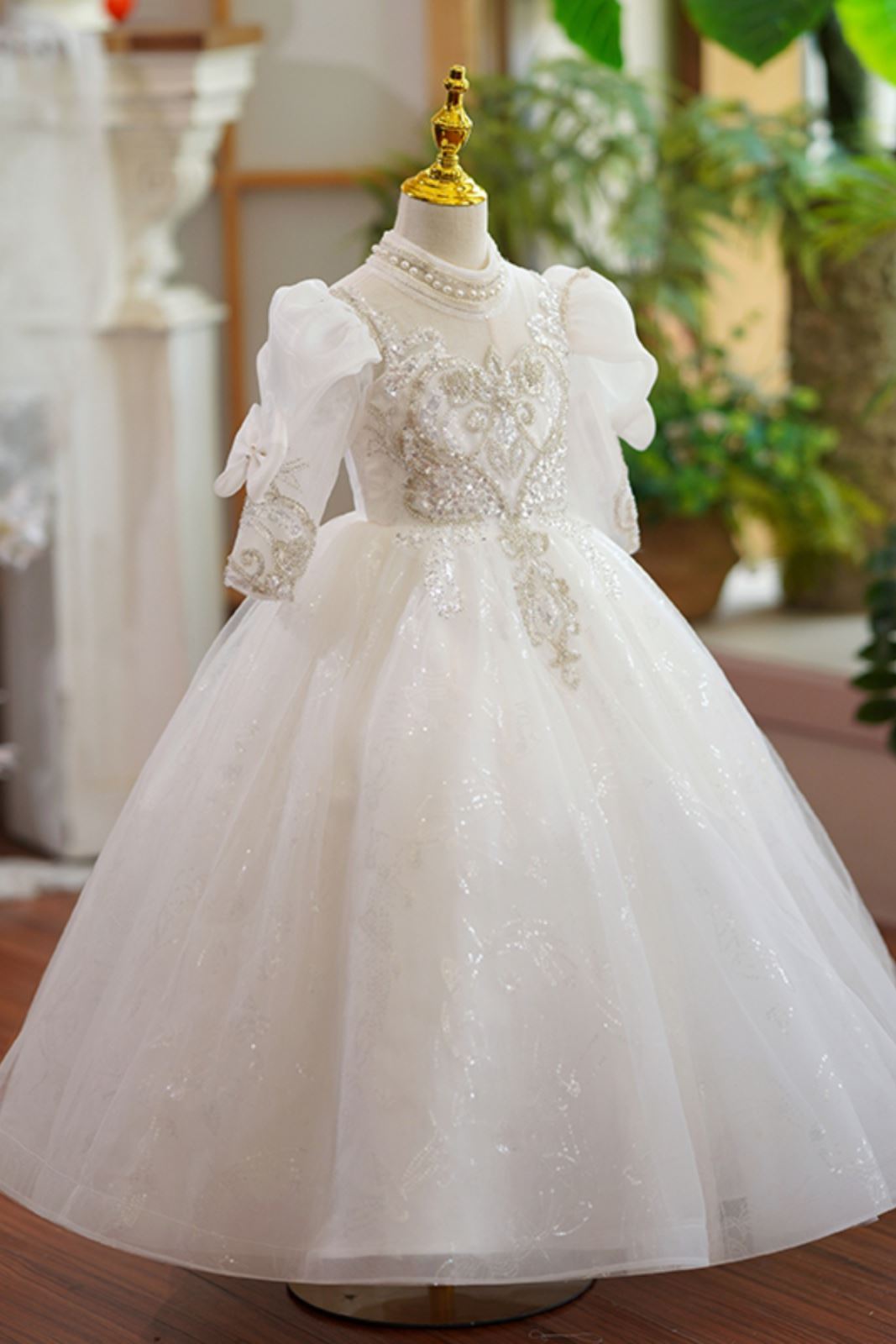 Prinzessin Juwelenhals Bodenlang Organza Blumenmädchenkleider in Weiß