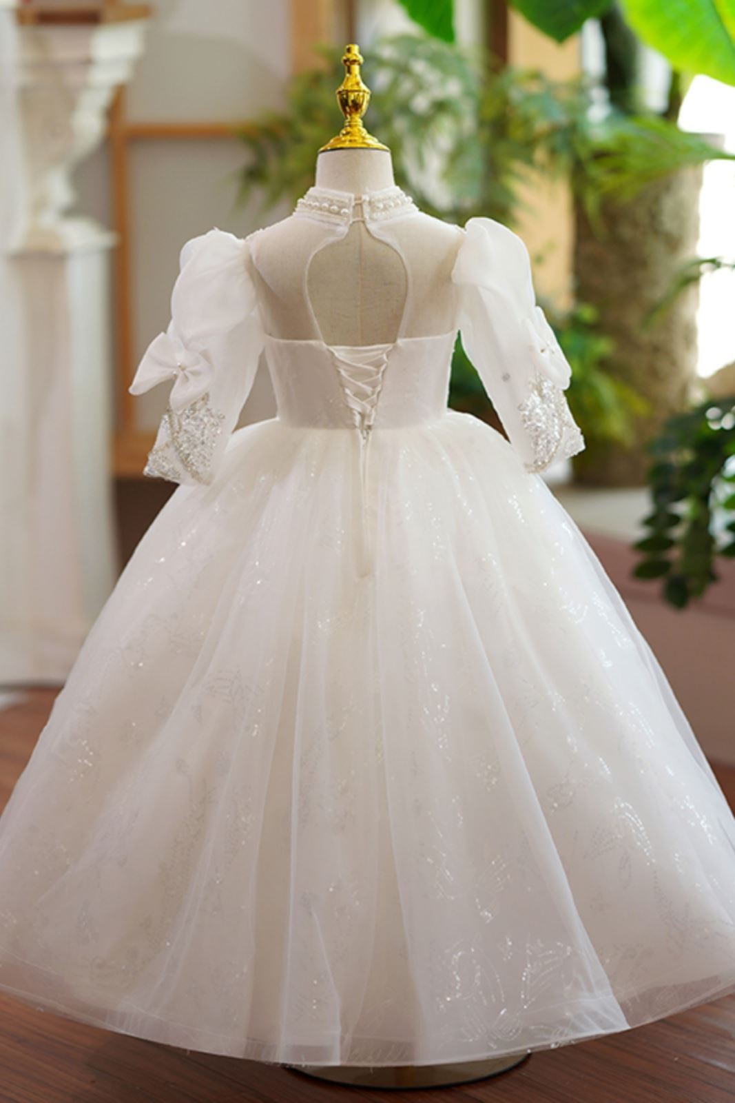 Prinzessin Juwelenhals Bodenlang Organza Blumenmädchenkleider in Weiß