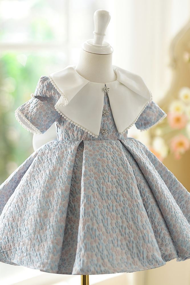 Prinzessin Wadenlang Satin Blumenmädchenkleider in Staubigblau