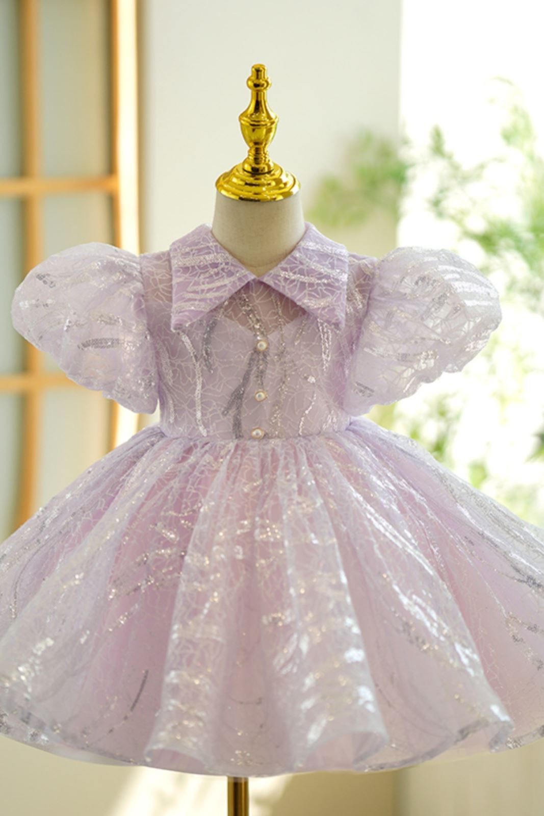 Prinzessin Kragenhals Wadenlang Organza Blumenmädchenkleider in Lila