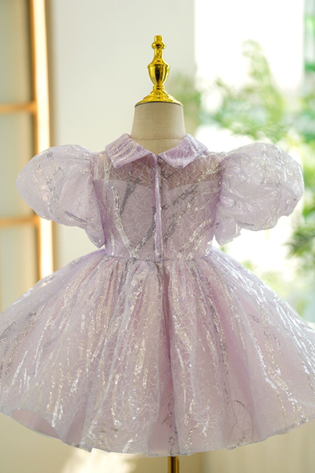 Prinzessin Kragenhals Wadenlang Organza Blumenmädchenkleider in Lila