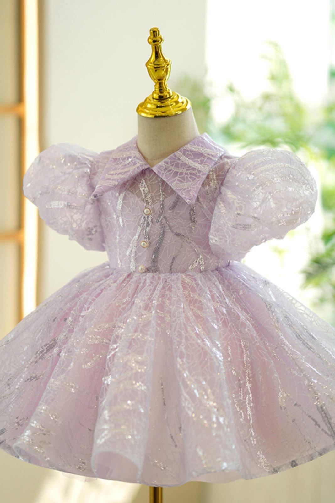 Prinzessin Kragenhals Wadenlang Organza Blumenmädchenkleider in Lila