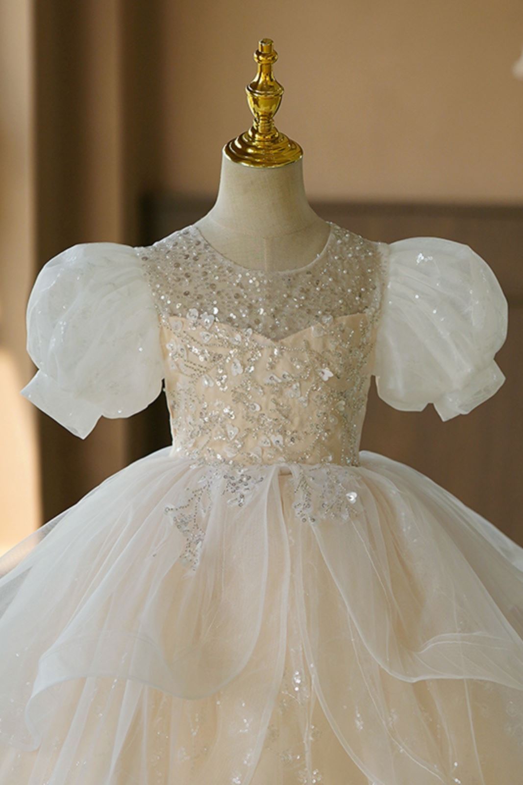 Prinzessin Runden Bodenlang Organza Blumenmädchenkleider in Weiß