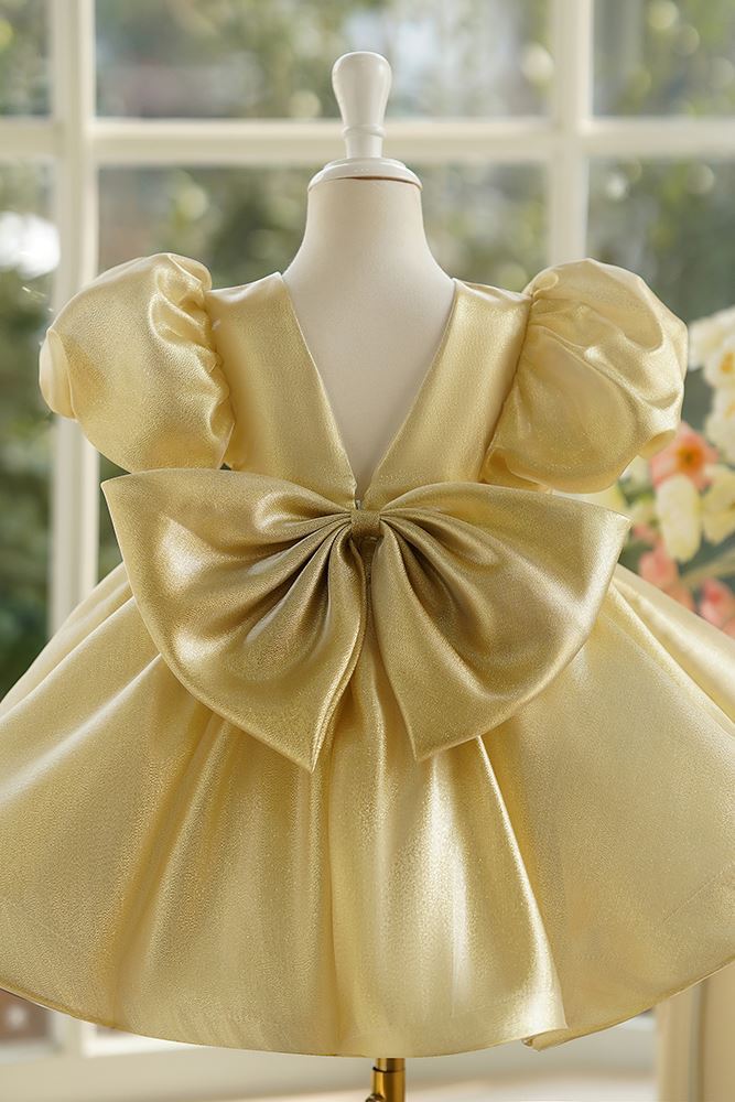 Runden Wadenlang Satin Blumenmädchenkleider in Gold