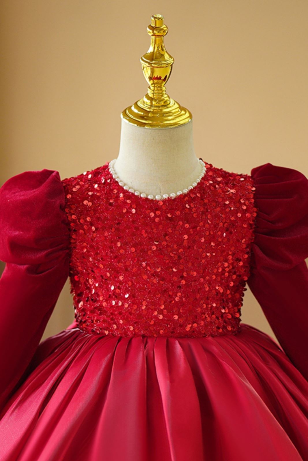 Prinzessin Runden Wadenlang Satin Blumenmädchenkleider in Burgundrot