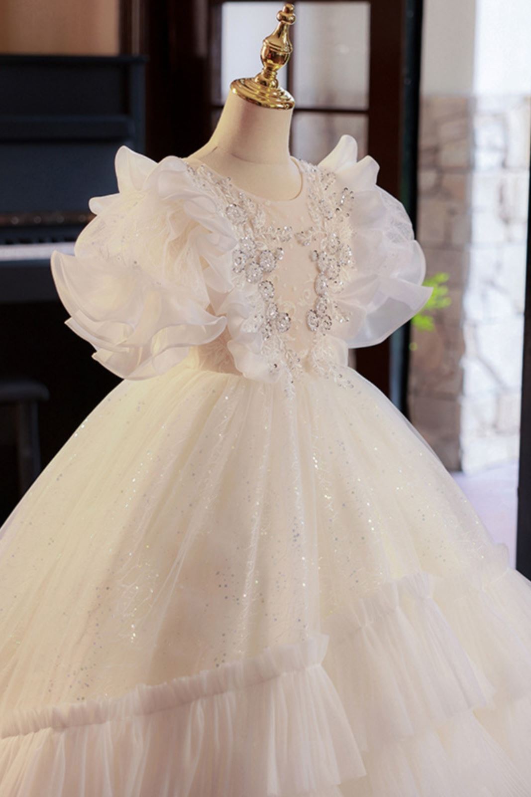 Prinzessin Runden Bodenlang Spitze Blumenmädchenkleider in Weiß