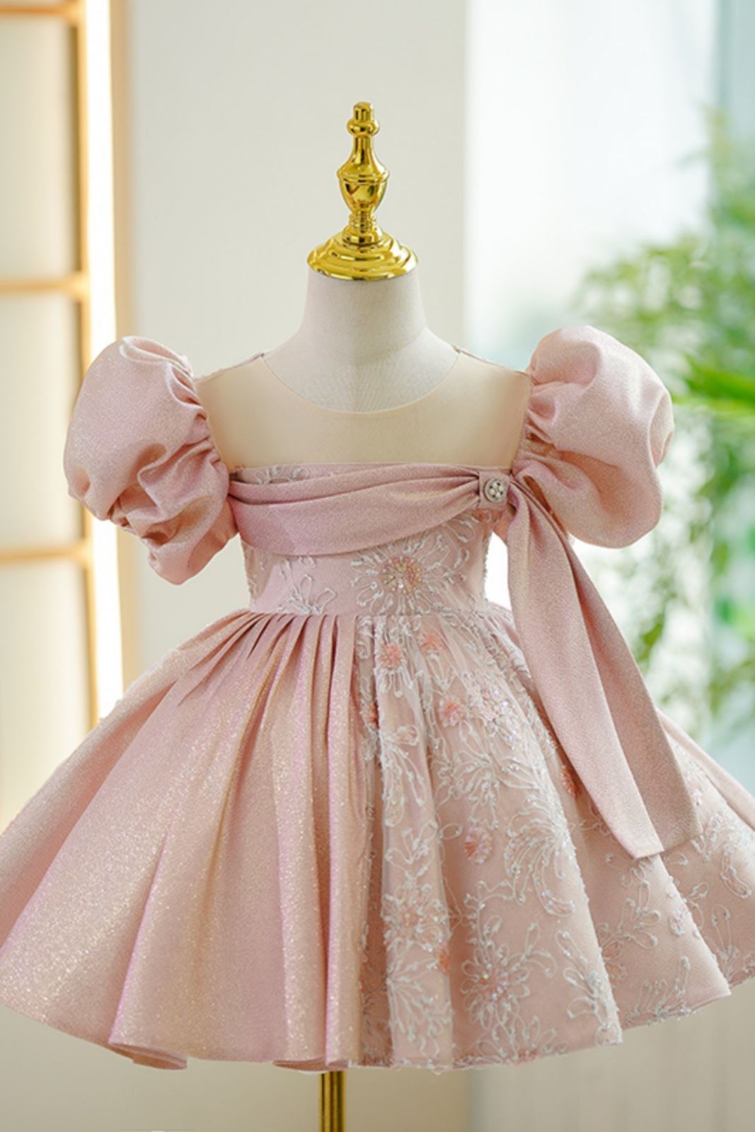 Prinzessin Runden Wadenlang Satin Blumenmädchenkleider in Rosa