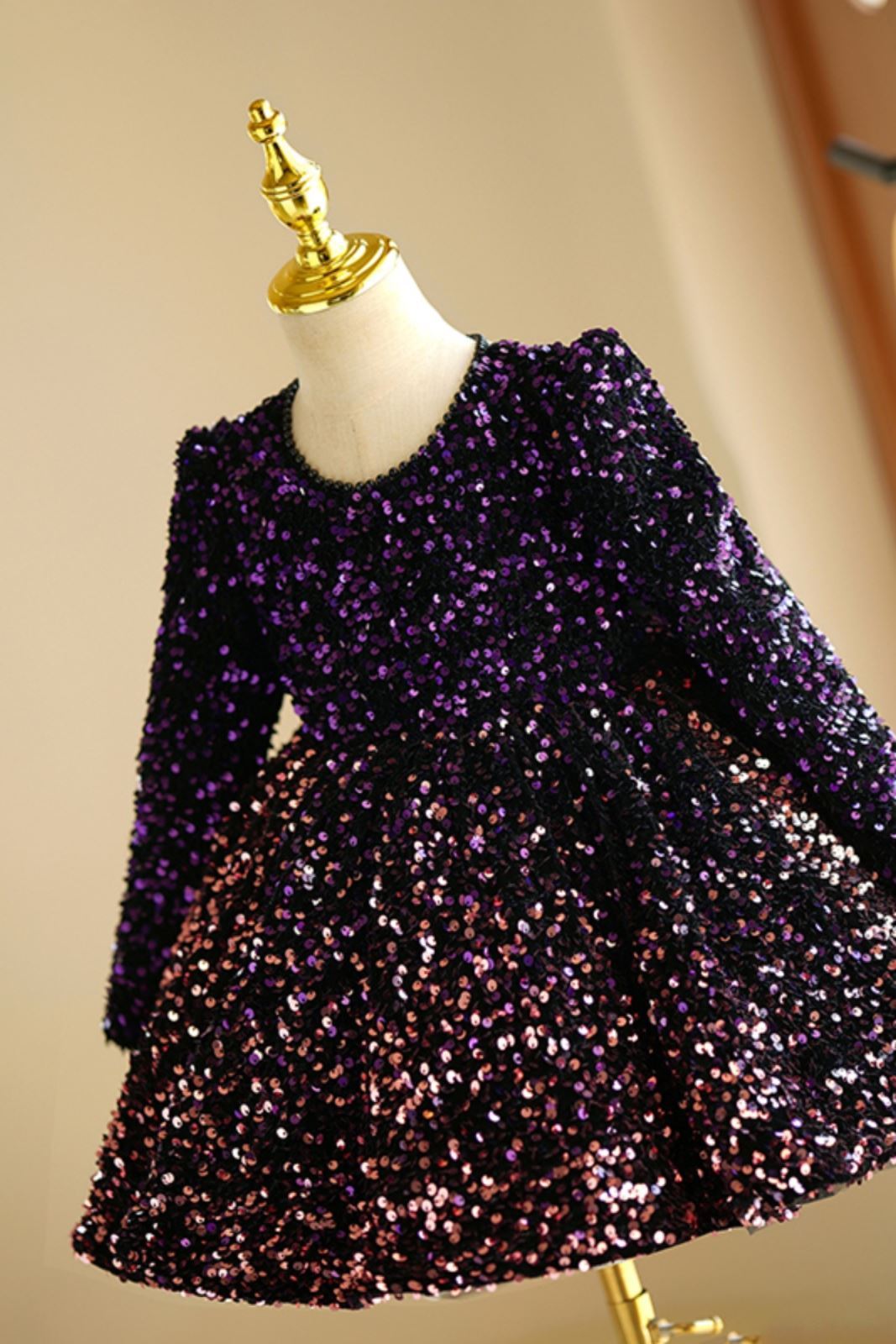 Prinzessin Runden Wadenlang Pailletten Blumenmädchenkleider in Lila