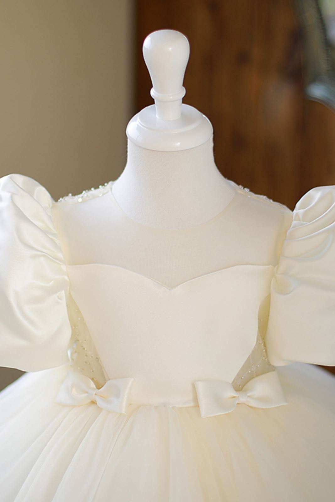 Prinzessin Runden Wadenlang Satin Blumenmädchenkleider in Champagner