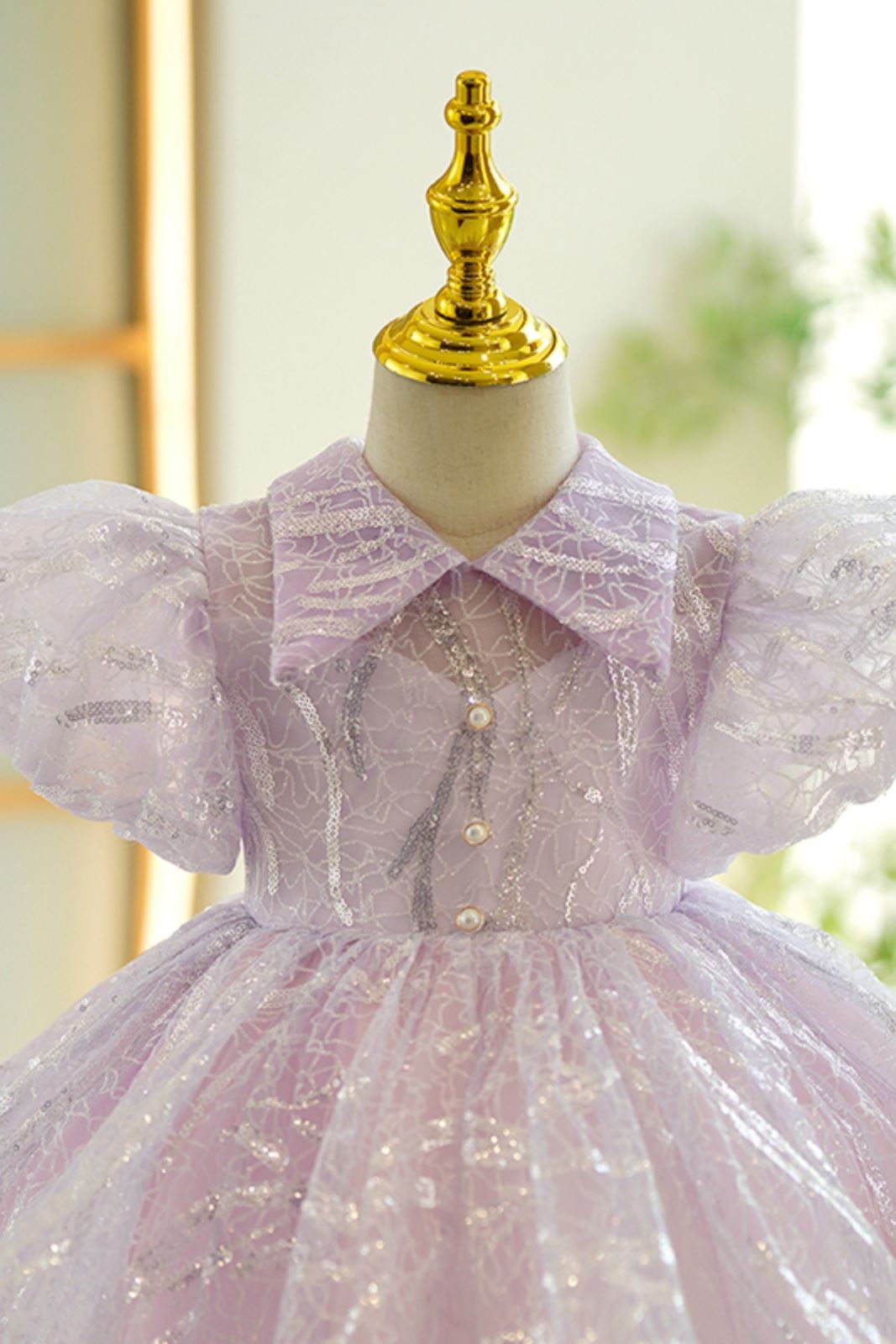 Prinzessin Kragenhals Wadenlang Organza Blumenmädchenkleider in Lila