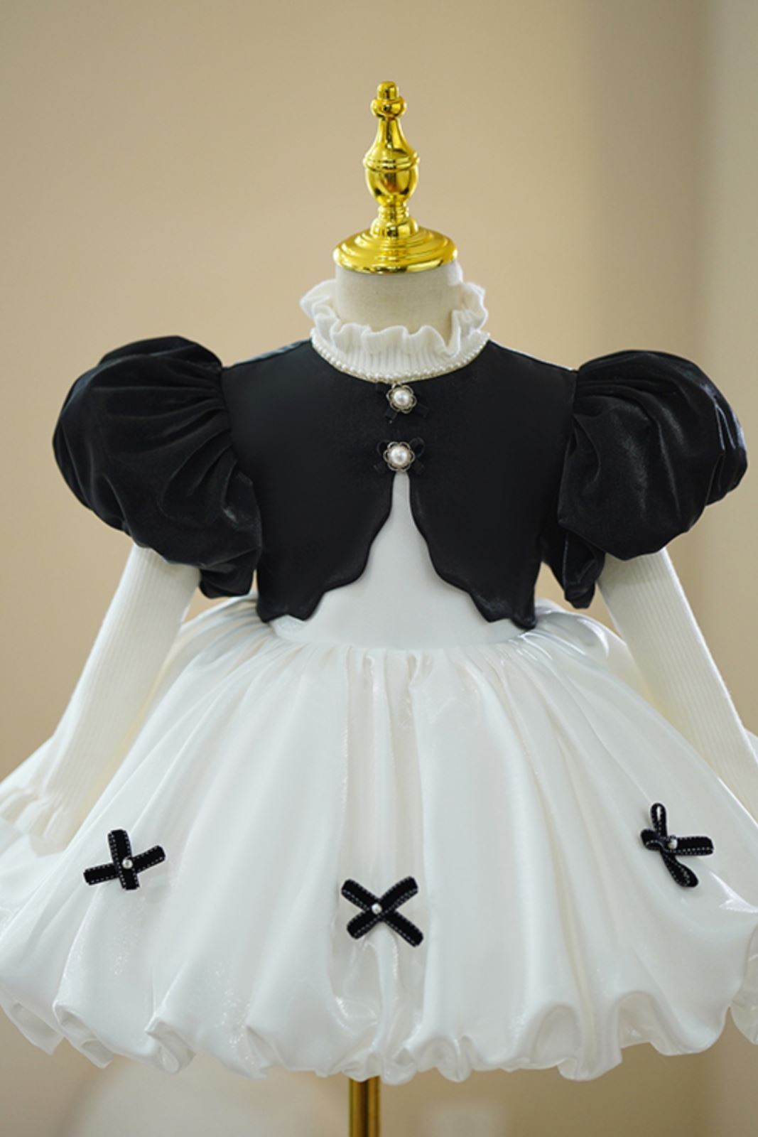 Princesse Longueur à Jambe Satiné robes de demoiselle d'honneur - fillette in Blanc