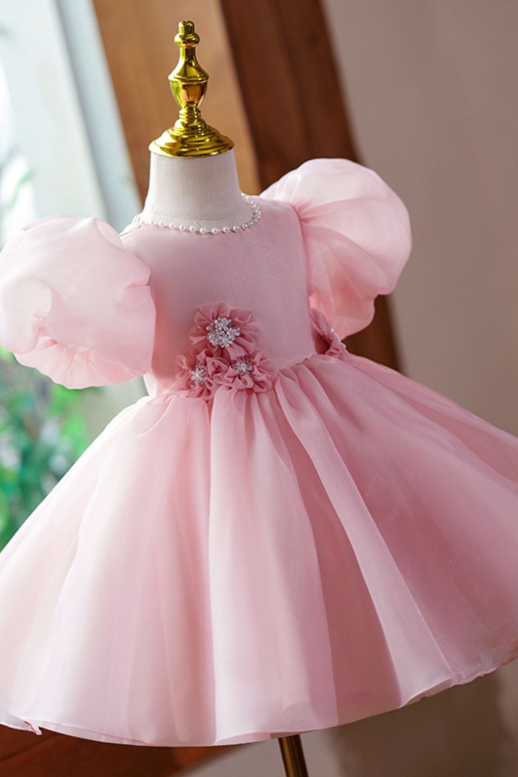 Prinzessin Juwelenhals Wadenlang Organza Blumenmädchenkleider in Rosa