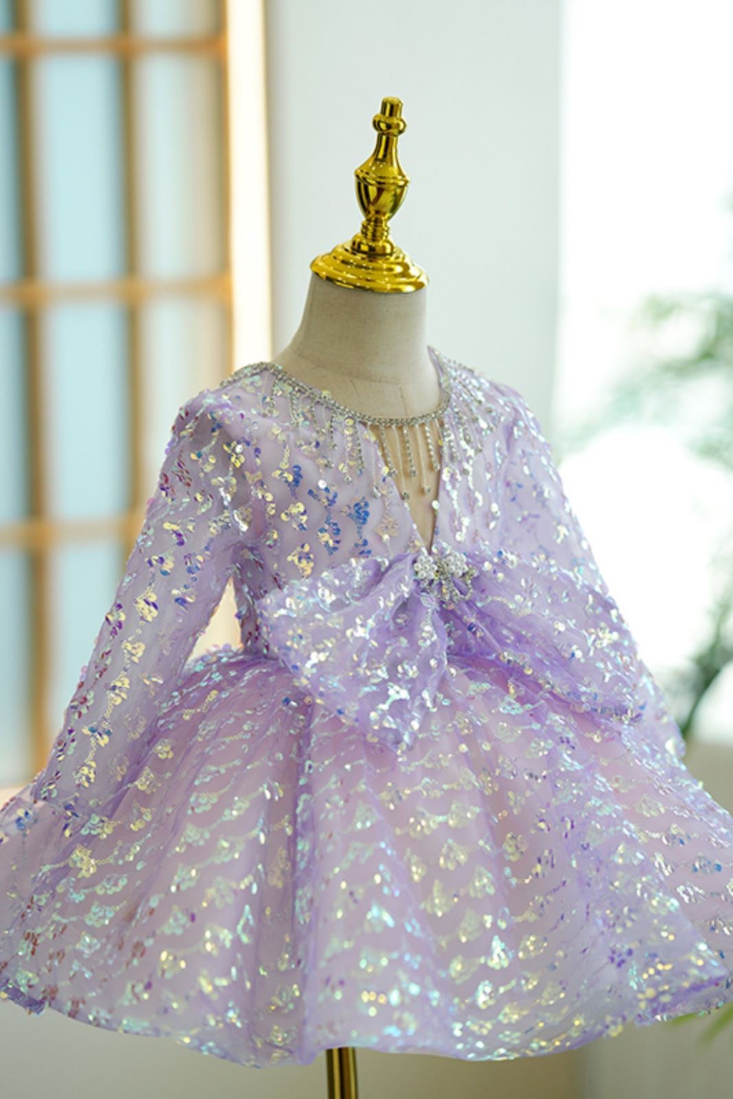 Prinzessin Scoop Wadenlang Pailletten Blumenmädchenkleider in Lila