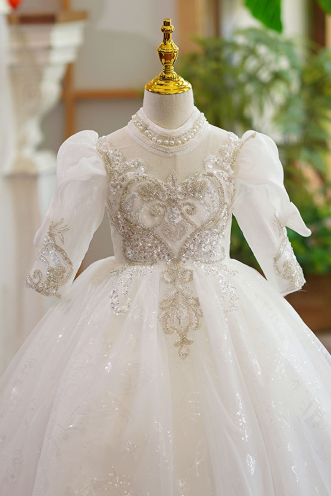 Prinzessin Juwelenhals Bodenlang Organza Blumenmädchenkleider in Weiß