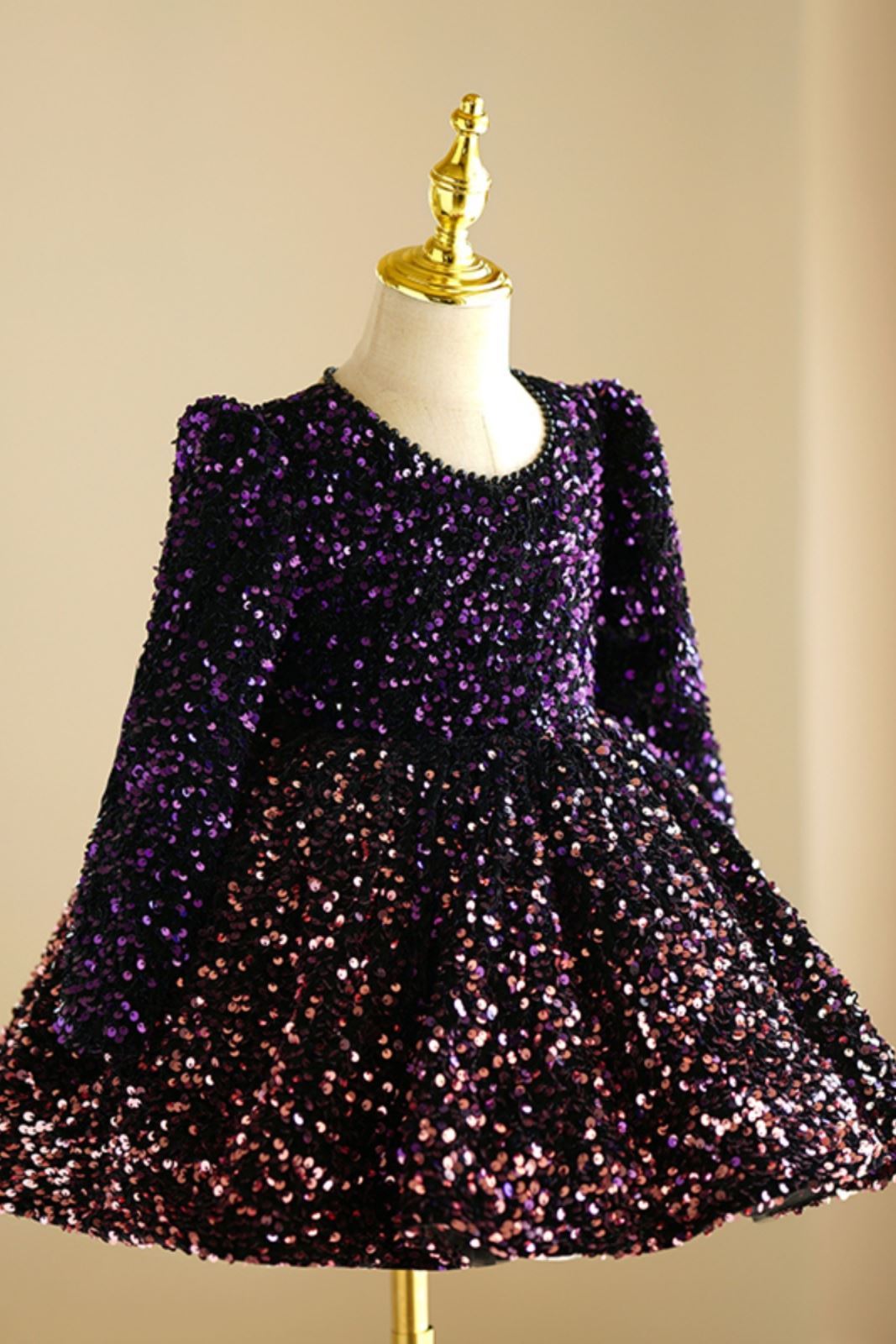 Prinzessin Runden Wadenlang Pailletten Blumenmädchenkleider in Lila