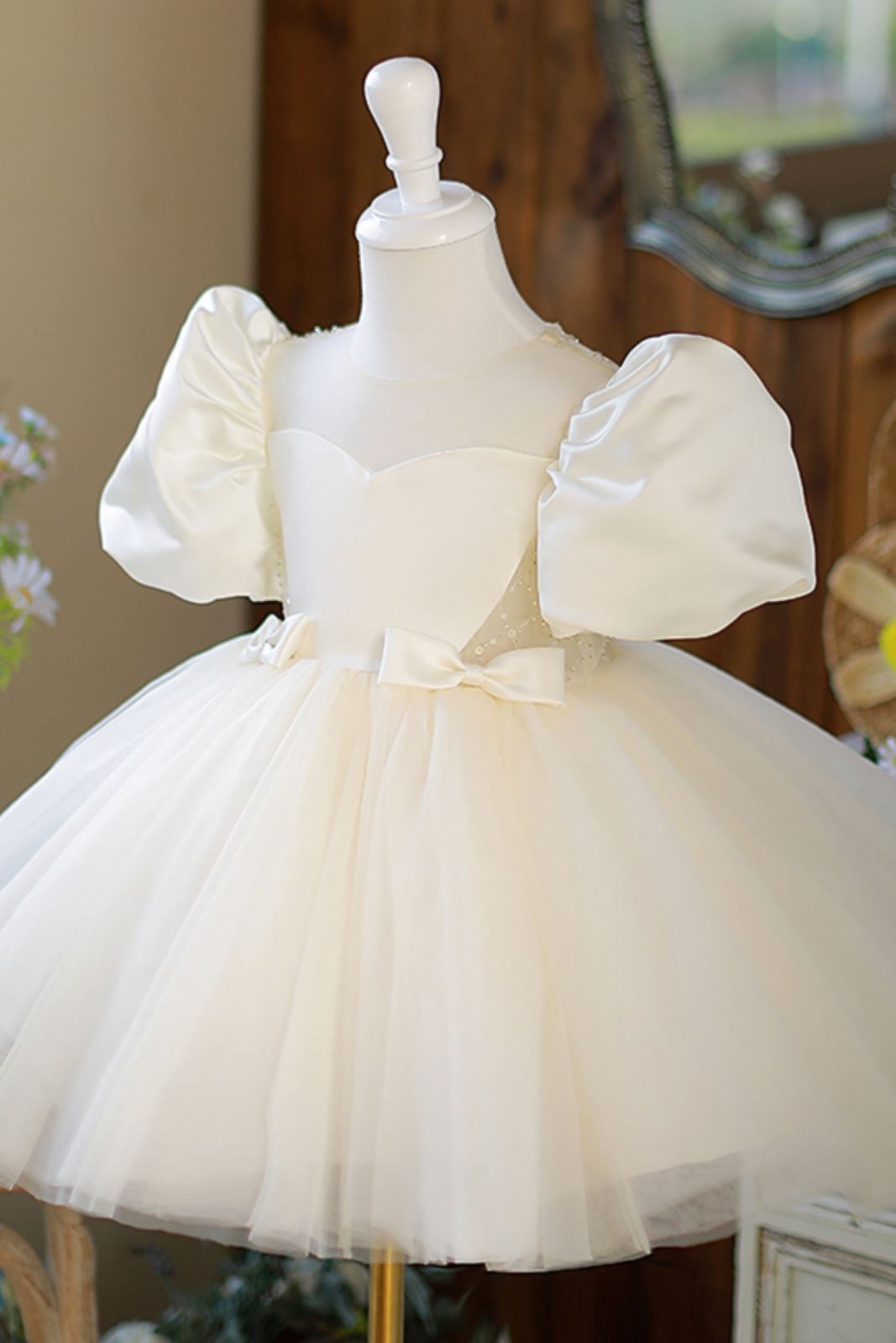 Prinzessin Runden Wadenlang Satin Blumenmädchenkleider in Champagner