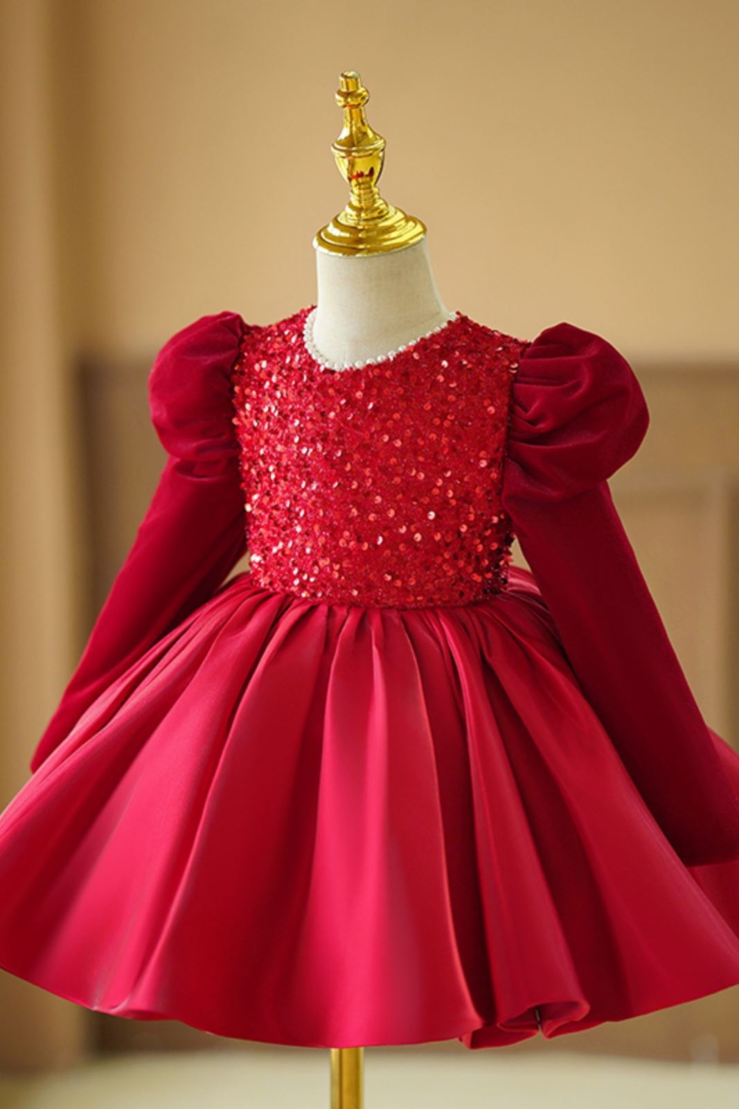 Prinzessin Runden Wadenlang Satin Blumenmädchenkleider in Burgundrot