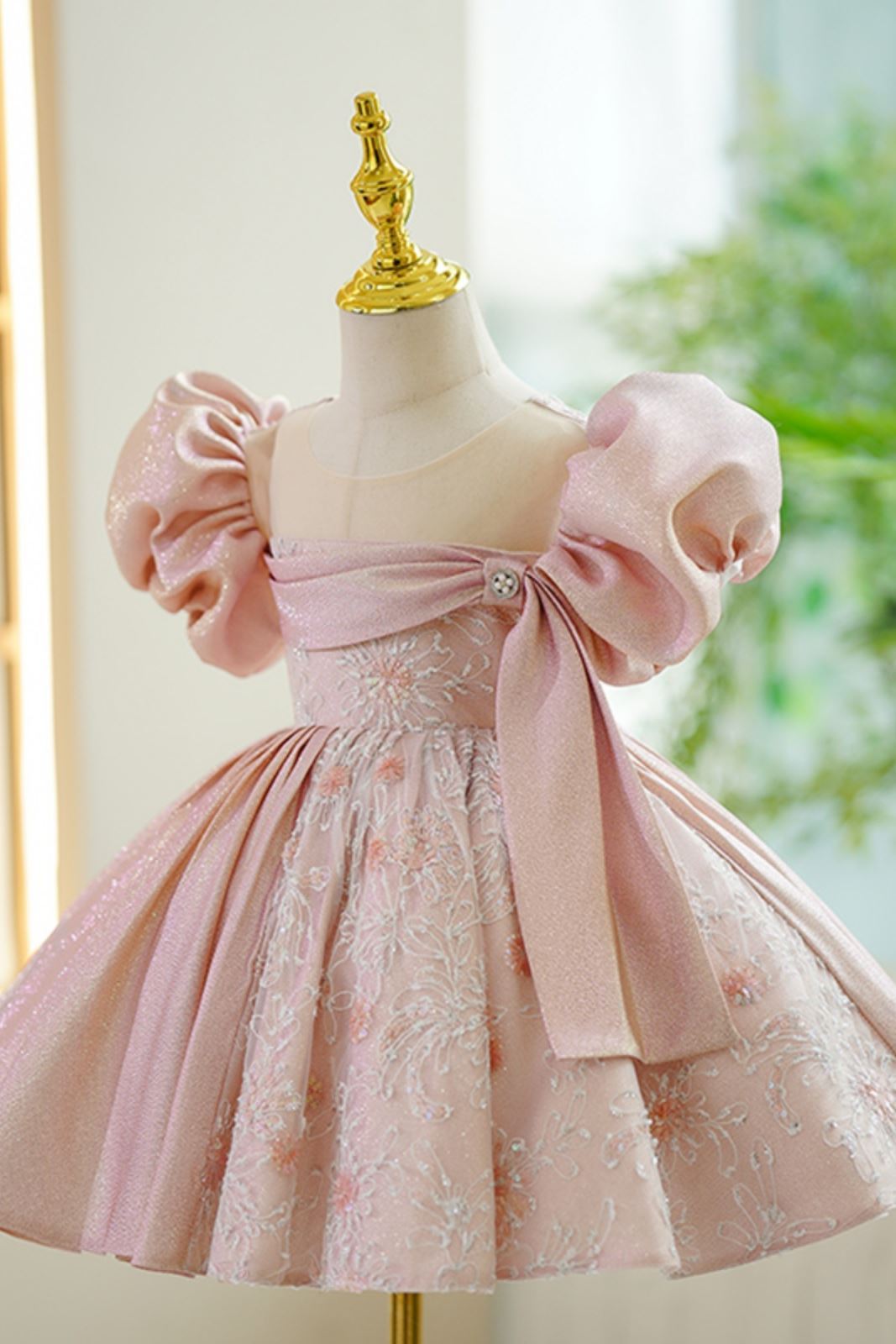 Prinzessin Runden Wadenlang Satin Blumenmädchenkleider in Rosa