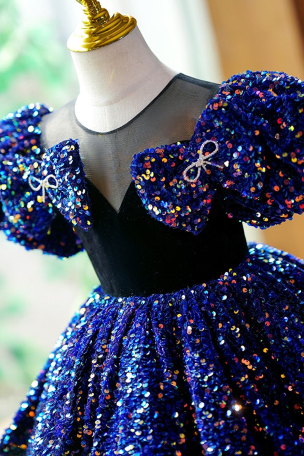 Prinzessin Wadenlang Pailletten Blumenmädchenkleider in Königsblau