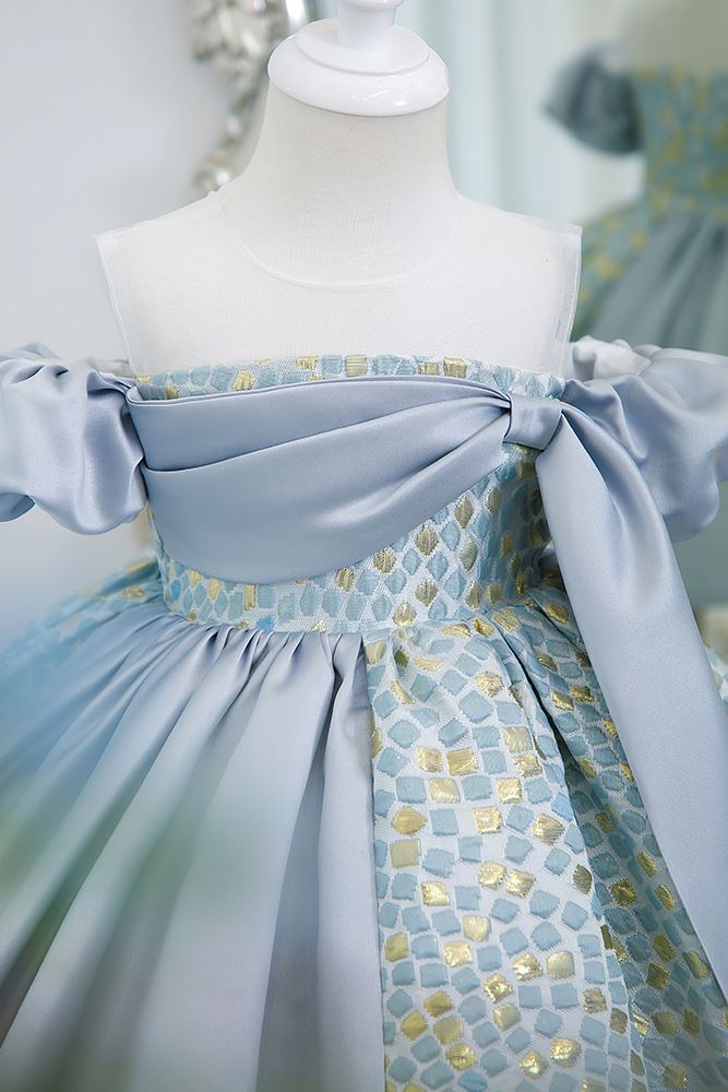 Prinzessin Runden Satin Blumenmädchenkleider in Staubigblau