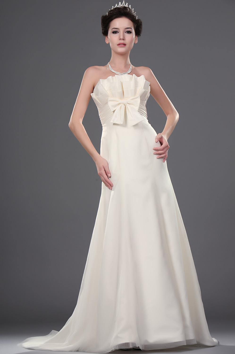 New Strapless Wedding Gown with train