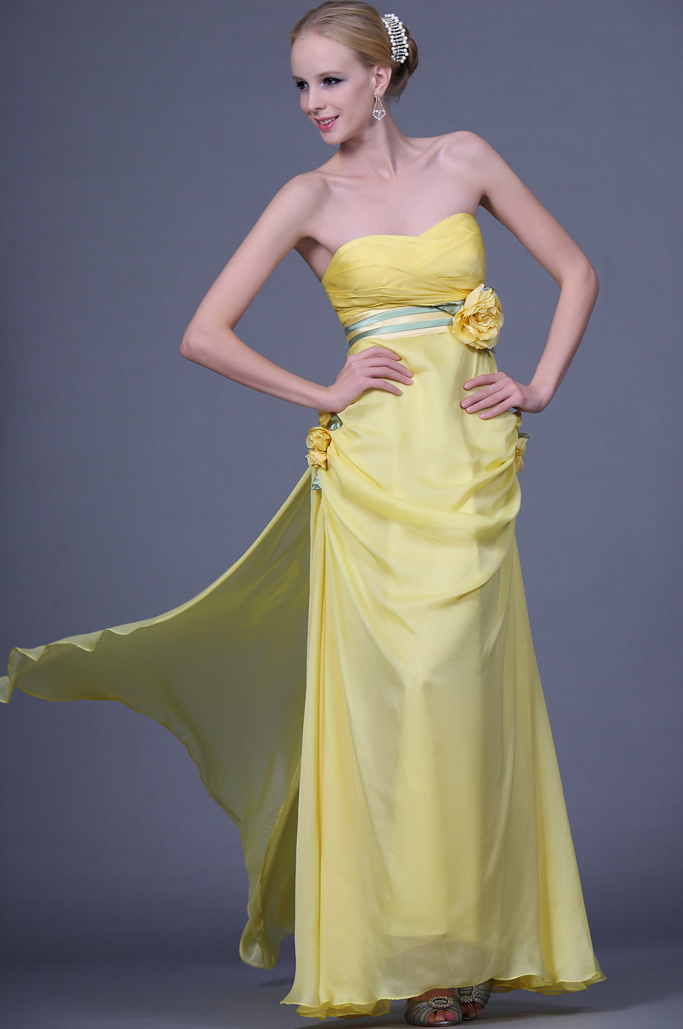 Sweetheart Strapless Evening Dress with Flowers