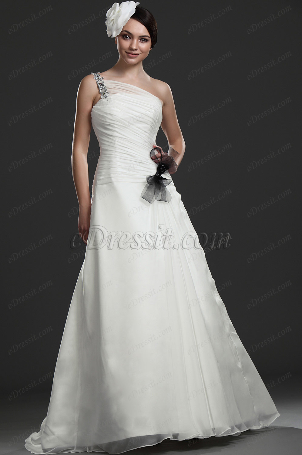 New Charming One Shoulder Wedding Gown