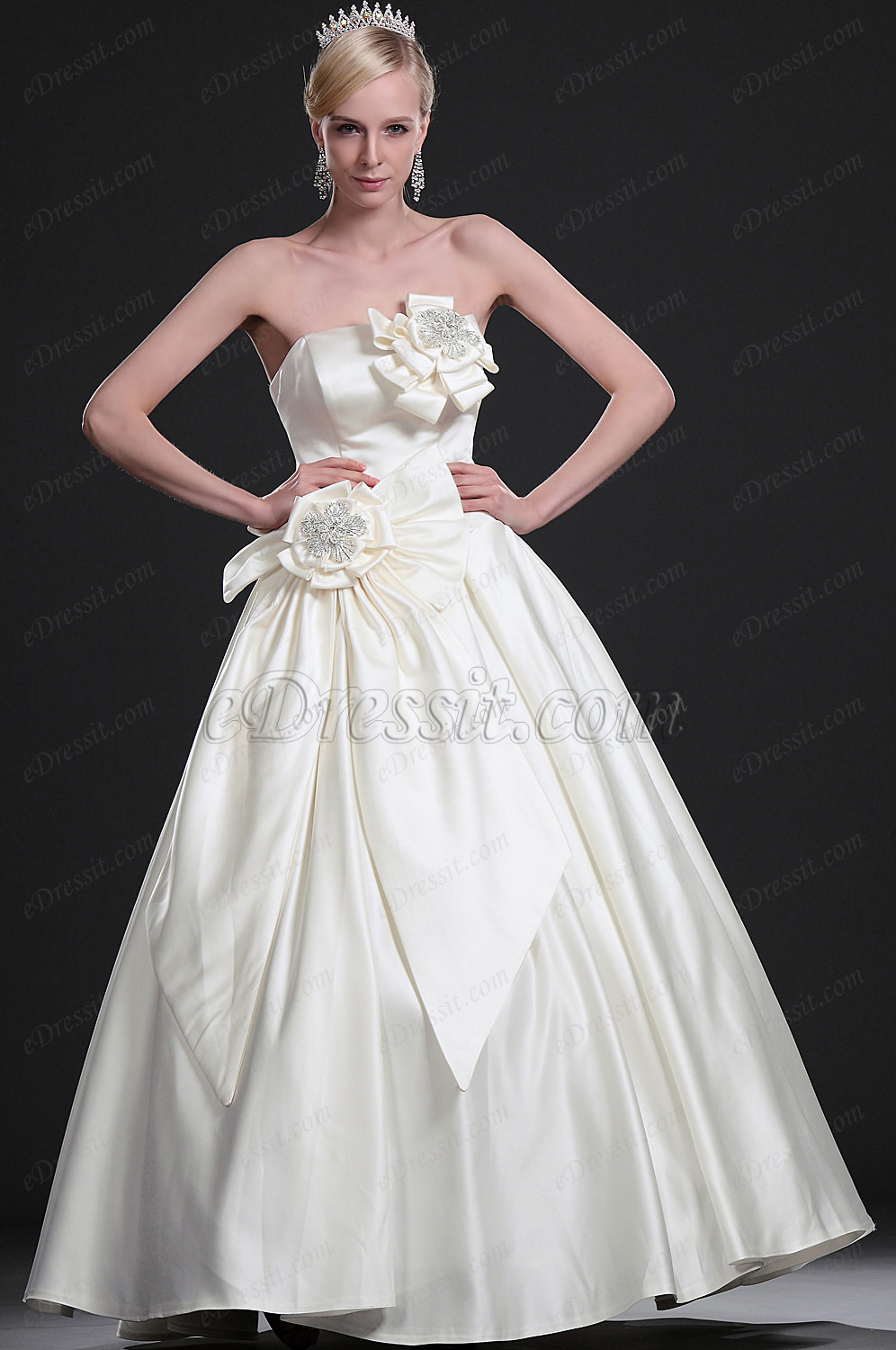 New Graceful Strapless Wedding Gown