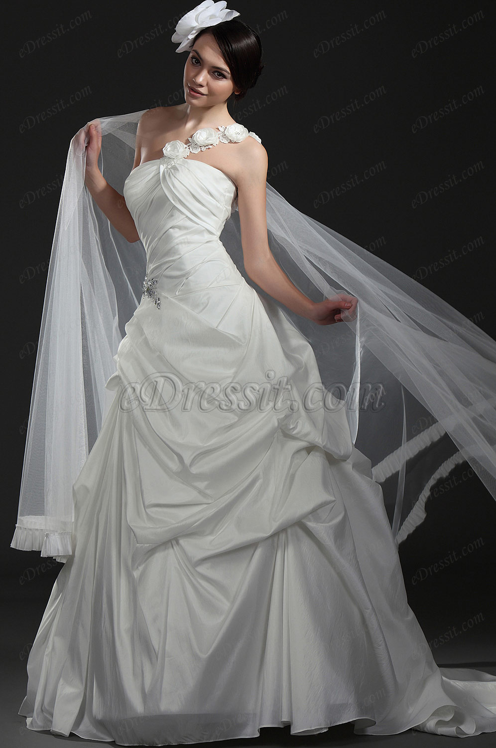 New Elegant White Wedding Gown