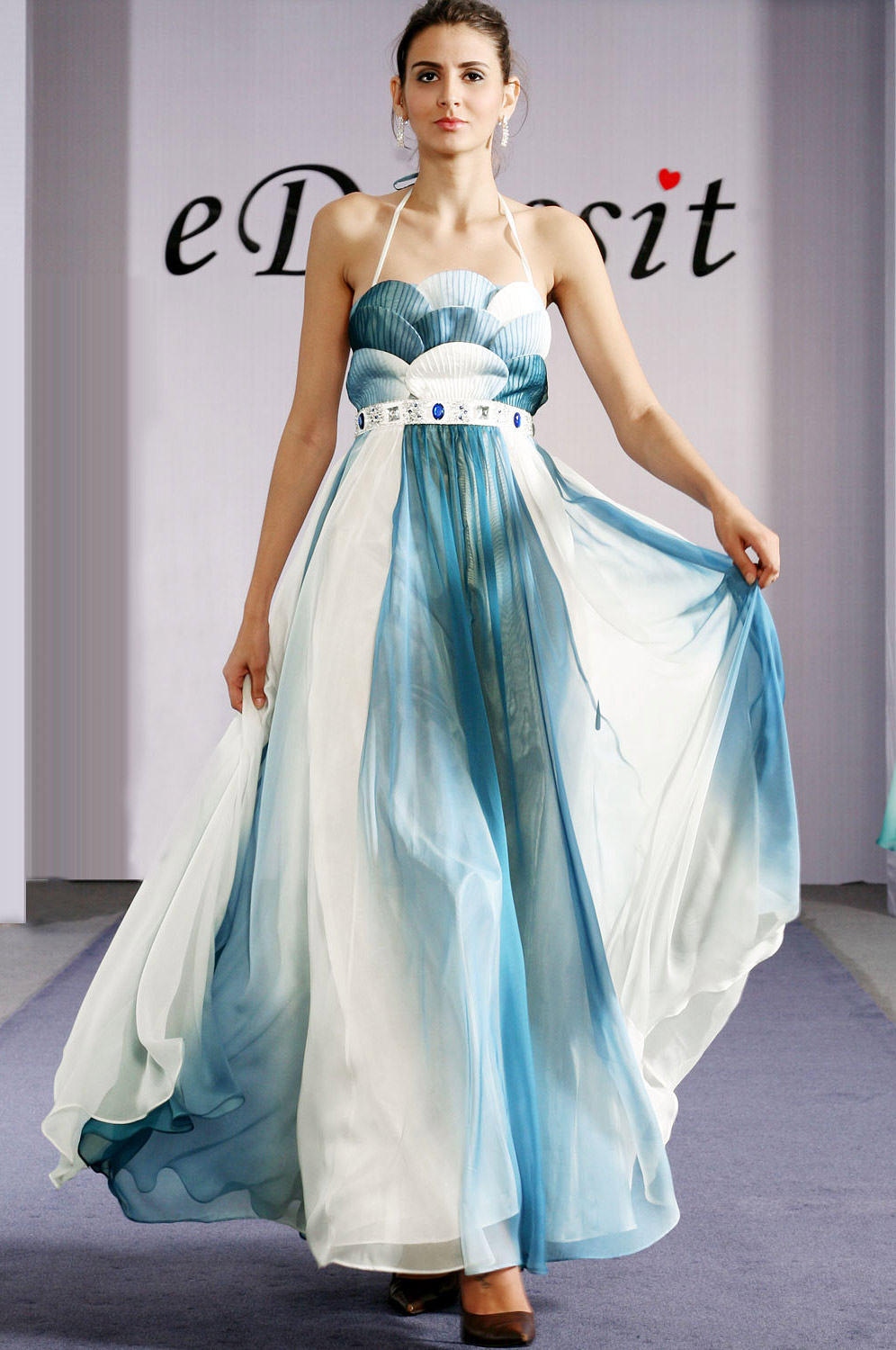 Halter Fächer-Form Sexy Abendkleid