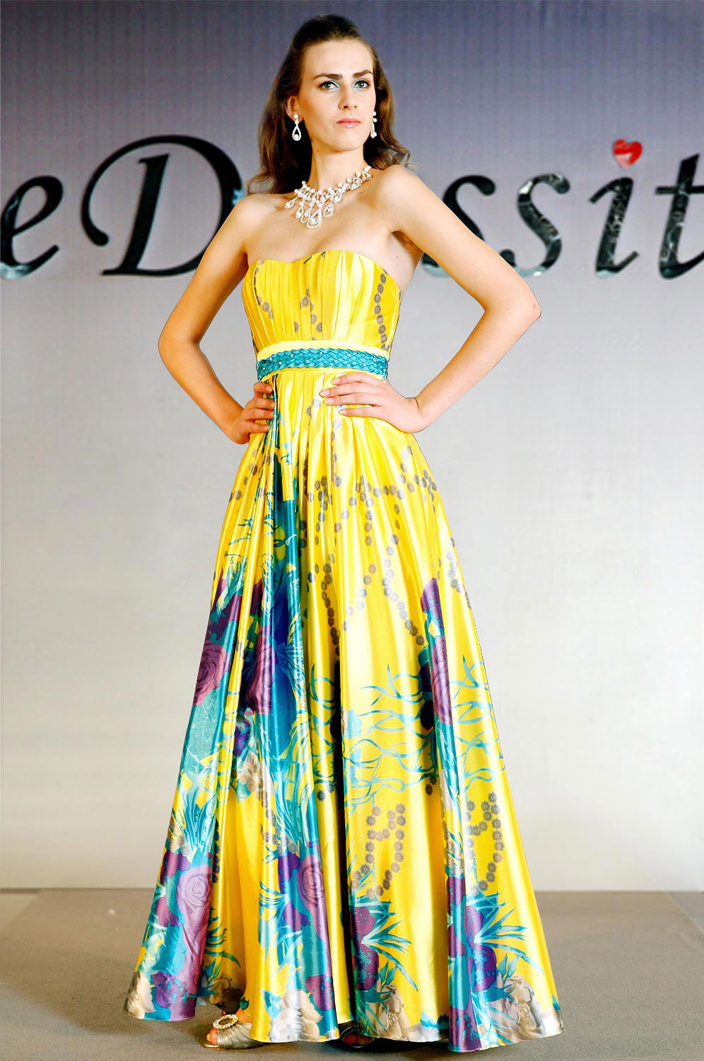 Robe de soiree Moderne/ a la Mode