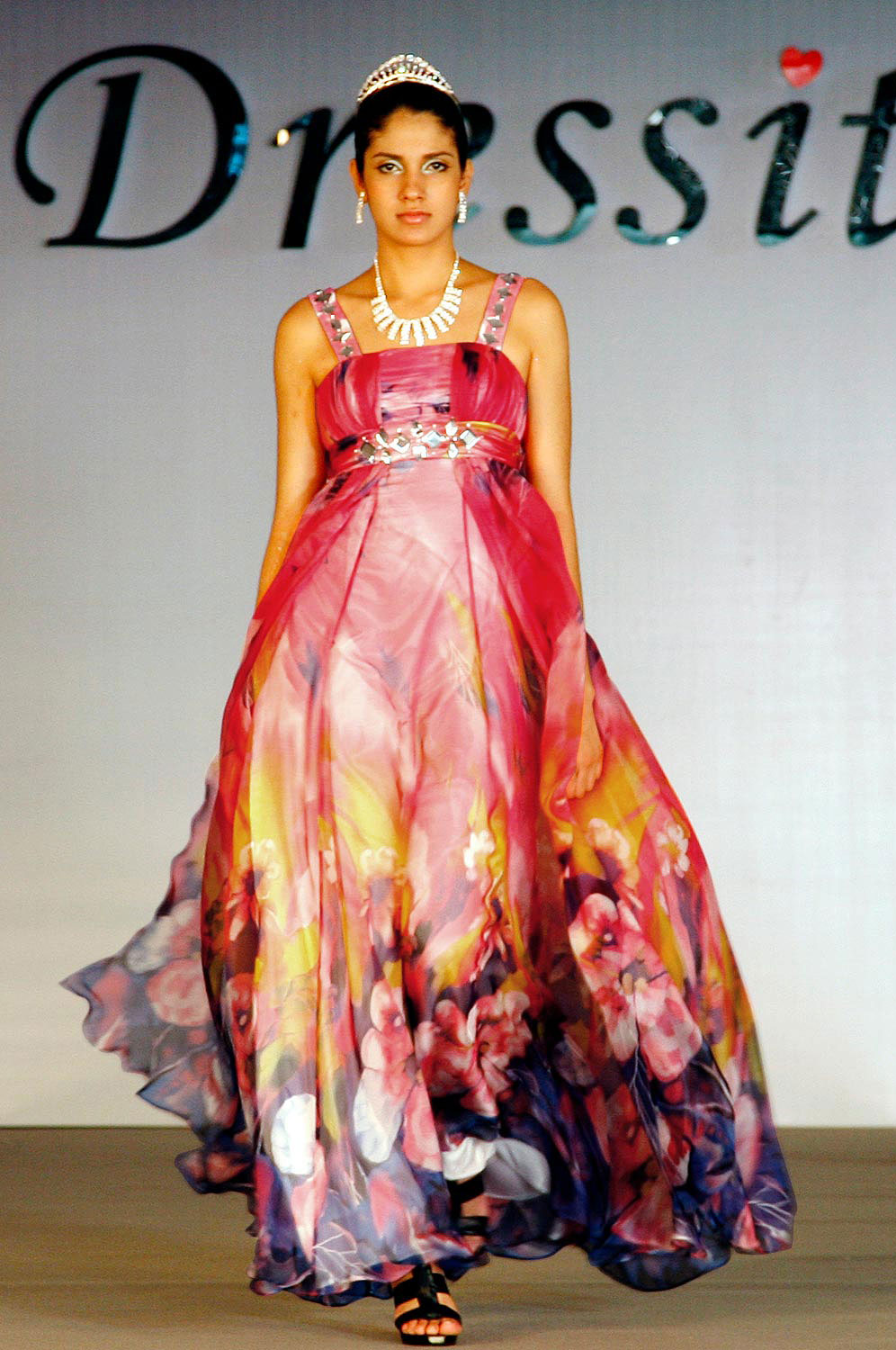 Magnifique Robe de Soirée Mariée Mariage a la mode