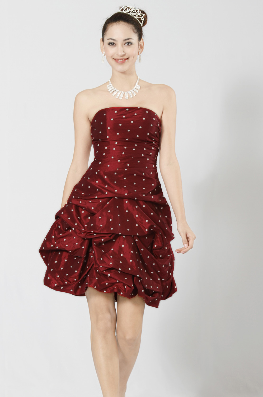 traegerlos kurze Cocktailkleid