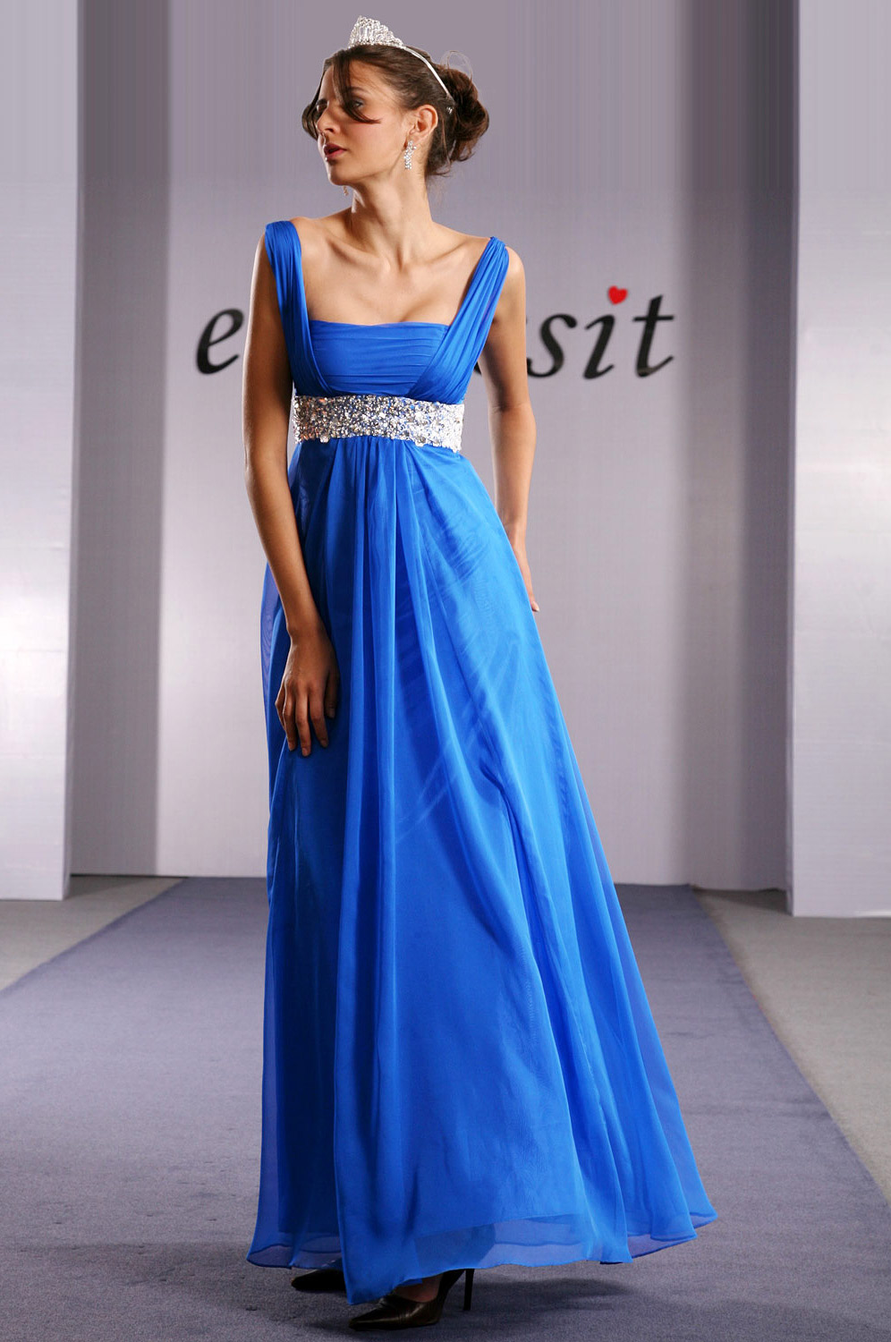 Elegant Diamanten und Perlen Abendkleid