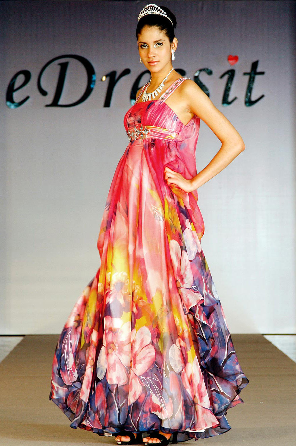 Magnifique Robe de Soirée Mariée Mariage a la mode